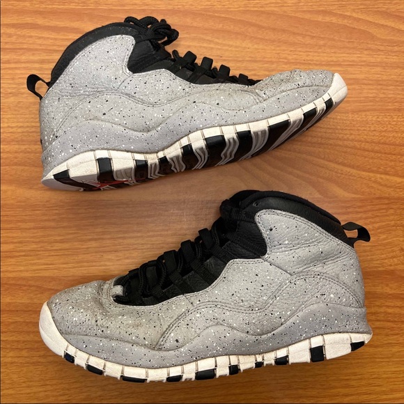 Jordan 10 Cement - Picture 2 of 11